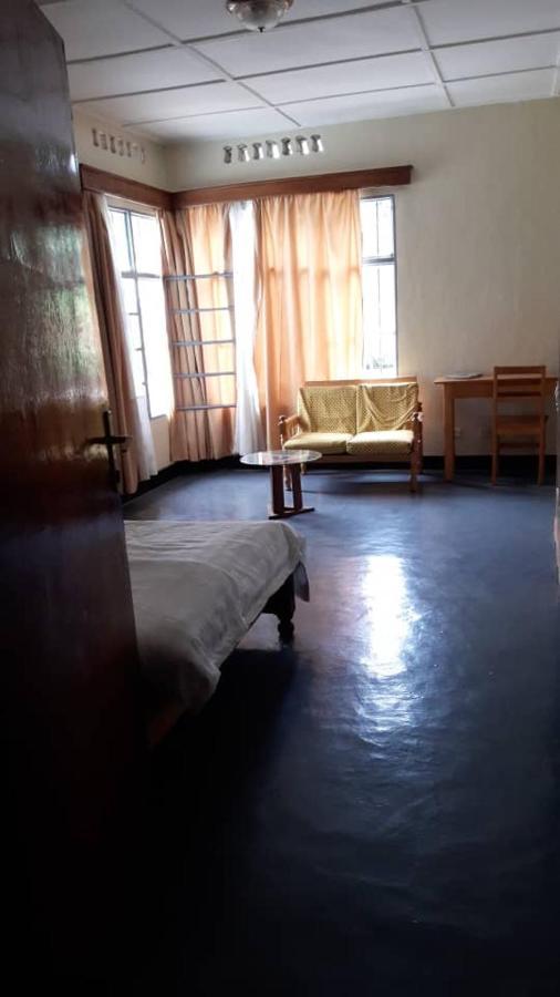 Maddy'S Kitchen And Accomodation Gisenyi Luaran gambar