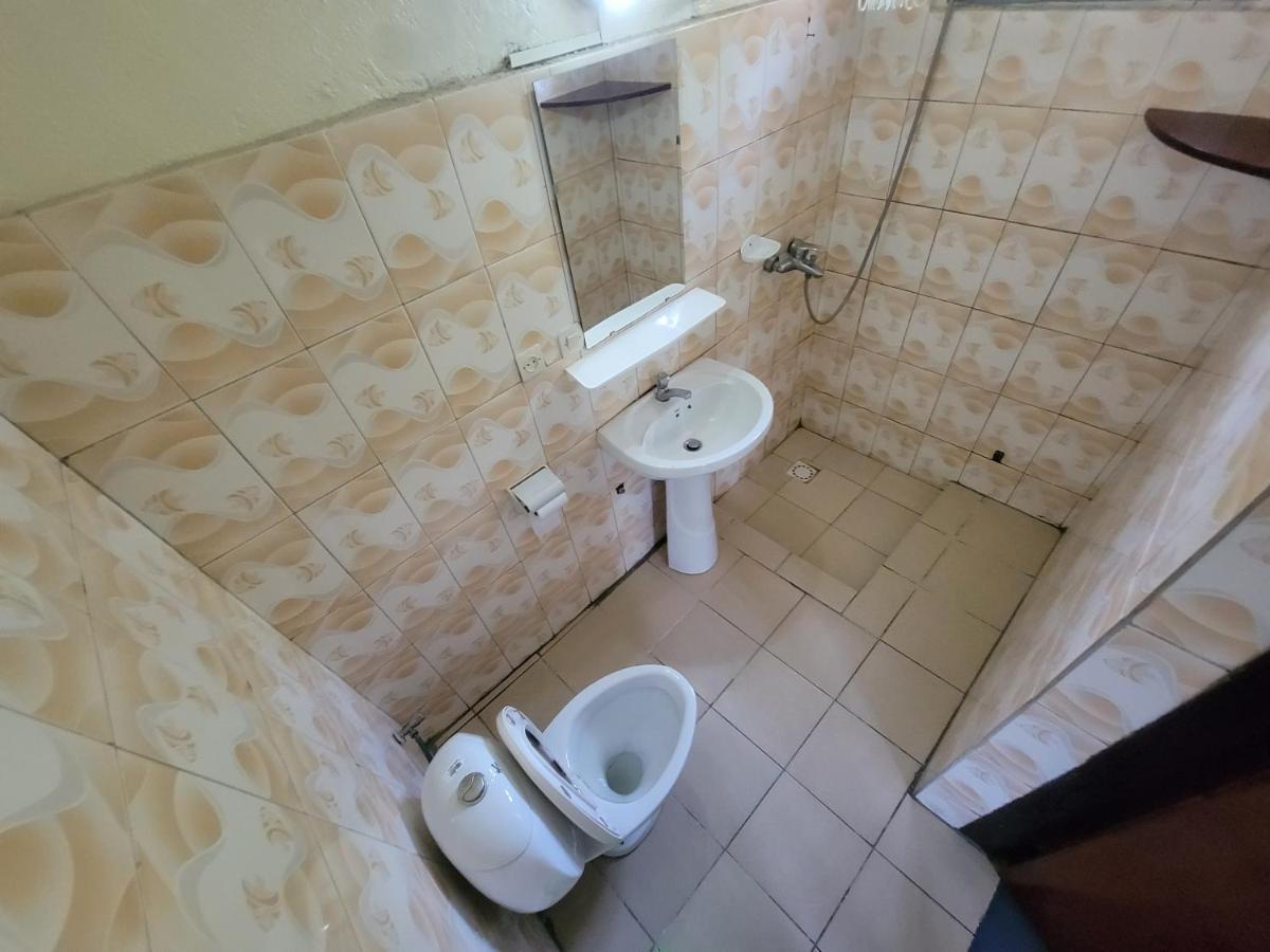 Maddy'S Kitchen And Accomodation Gisenyi Luaran gambar